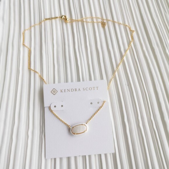 Kendra Scott Elisa Ivory Mix Gold Enamel Framed Necklace - Picture 3 of 3
